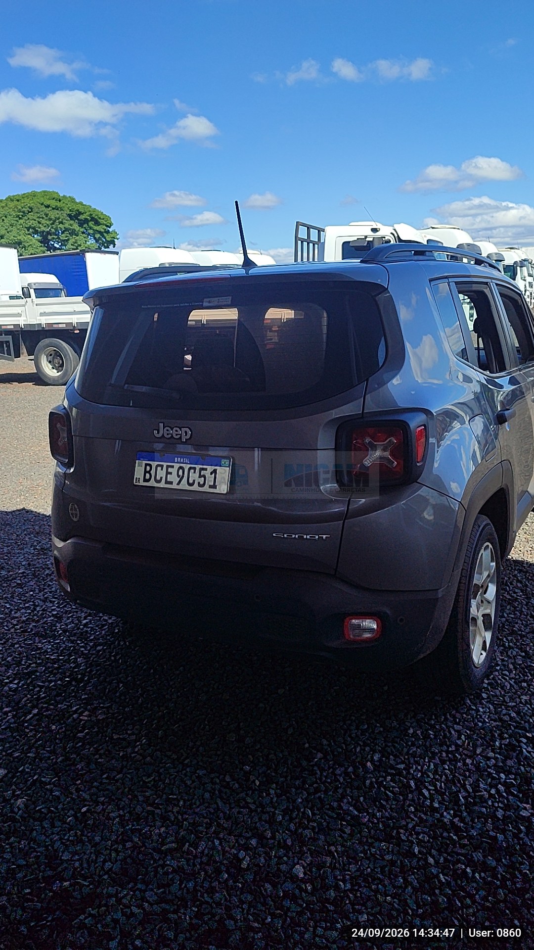 Fiat Renegade Sport 1.8 4x2 Flex 16V Mec. - foto 8