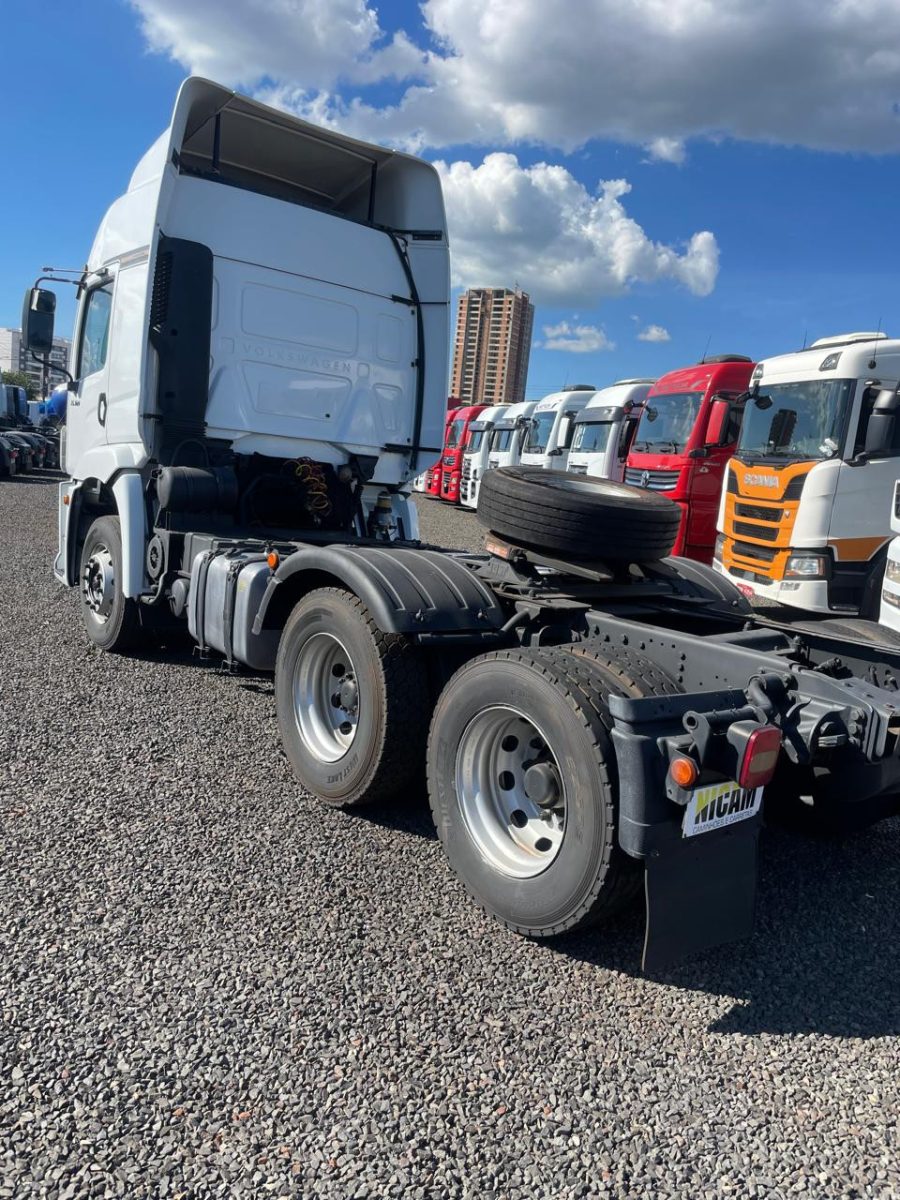 VOLKSWAGEN 25-360 Constel. 6x2 Tractor 2p (die)(E5) - foto 2