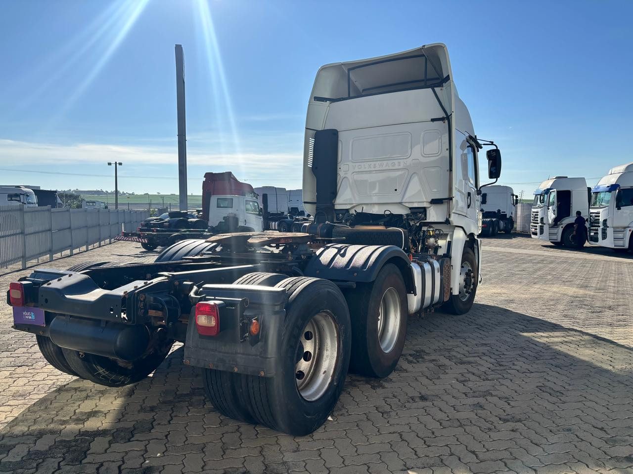 VOLKSWAGEN 25-360 Constel. 6x2 Tractor 2p (die)(E5) - foto 6