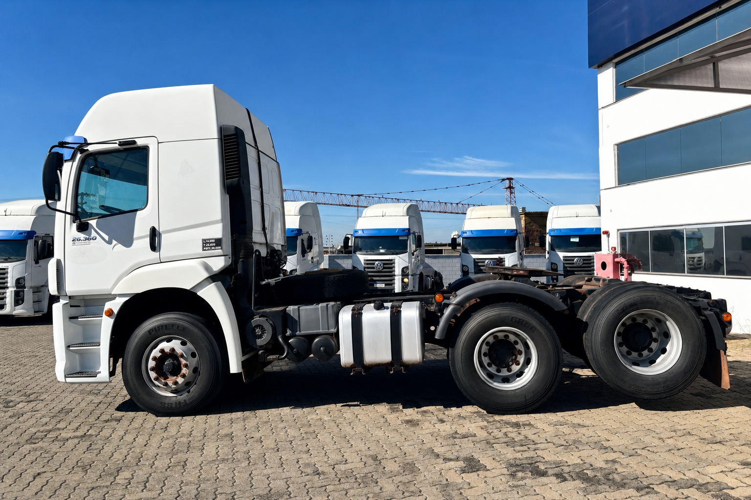 VOLKSWAGEN 25-360 Constel. 6x2 Tractor 2p (die)(E5) - foto 4