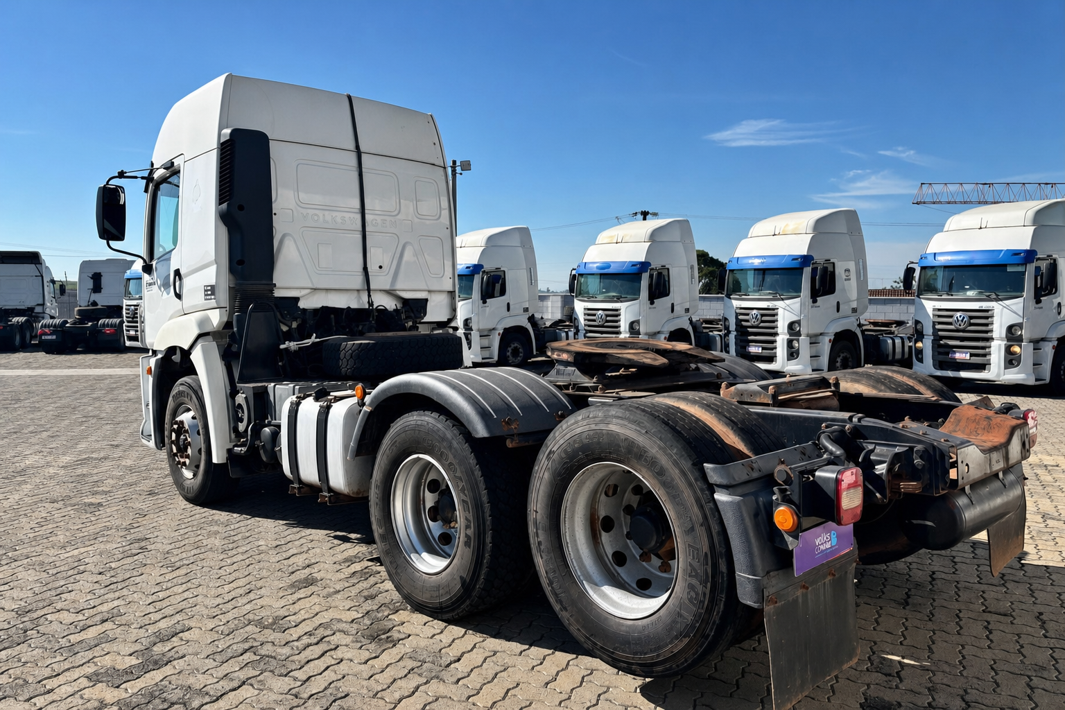 VOLKSWAGEN 25-360 Constel. 6x2 Tractor 2p (die)(E5) - foto 5