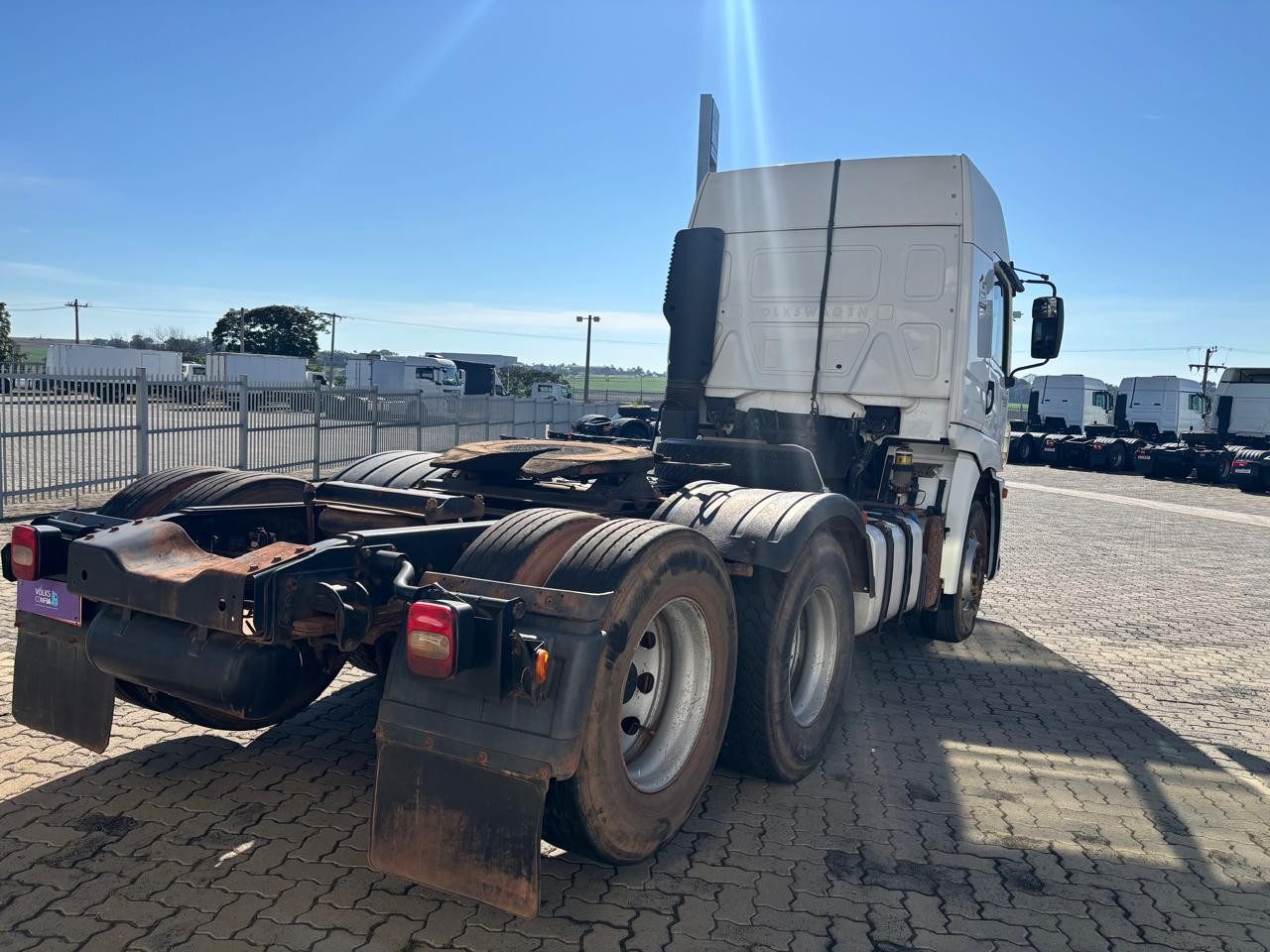 VOLKSWAGEN 25-360 Constel. 6x2 Tractor 2p (die)(E5) - foto 6