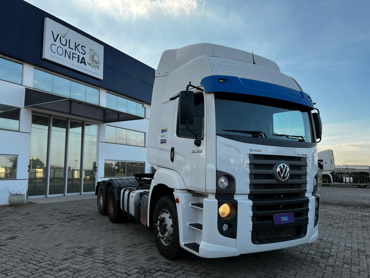 VOLKSWAGEN 25-360 Constel. 6x2 Tractor 2p (die)(E5) - foto 8