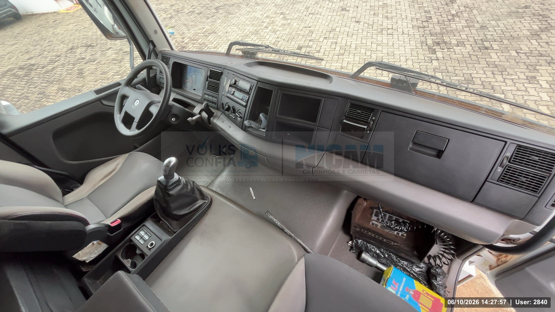 VOLKSWAGEN 25-360 Constel. 6x2 Tractor 2p (die)(E5) - foto 8