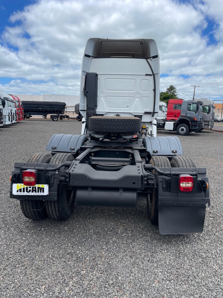VOLKSWAGEN 25-360 Constel. 6x2 Tractor 2p (die)(E5) - foto 4