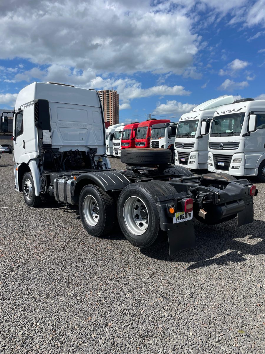 VOLKSWAGEN 25-360 Constel. 6x2 Tractor 2p (die)(E5) - foto 3