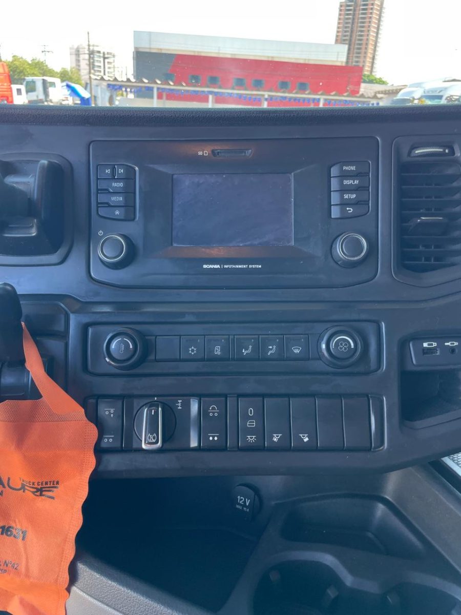 SCANIA R-450 A 6x2 2p (diesel)(E5) - foto 6