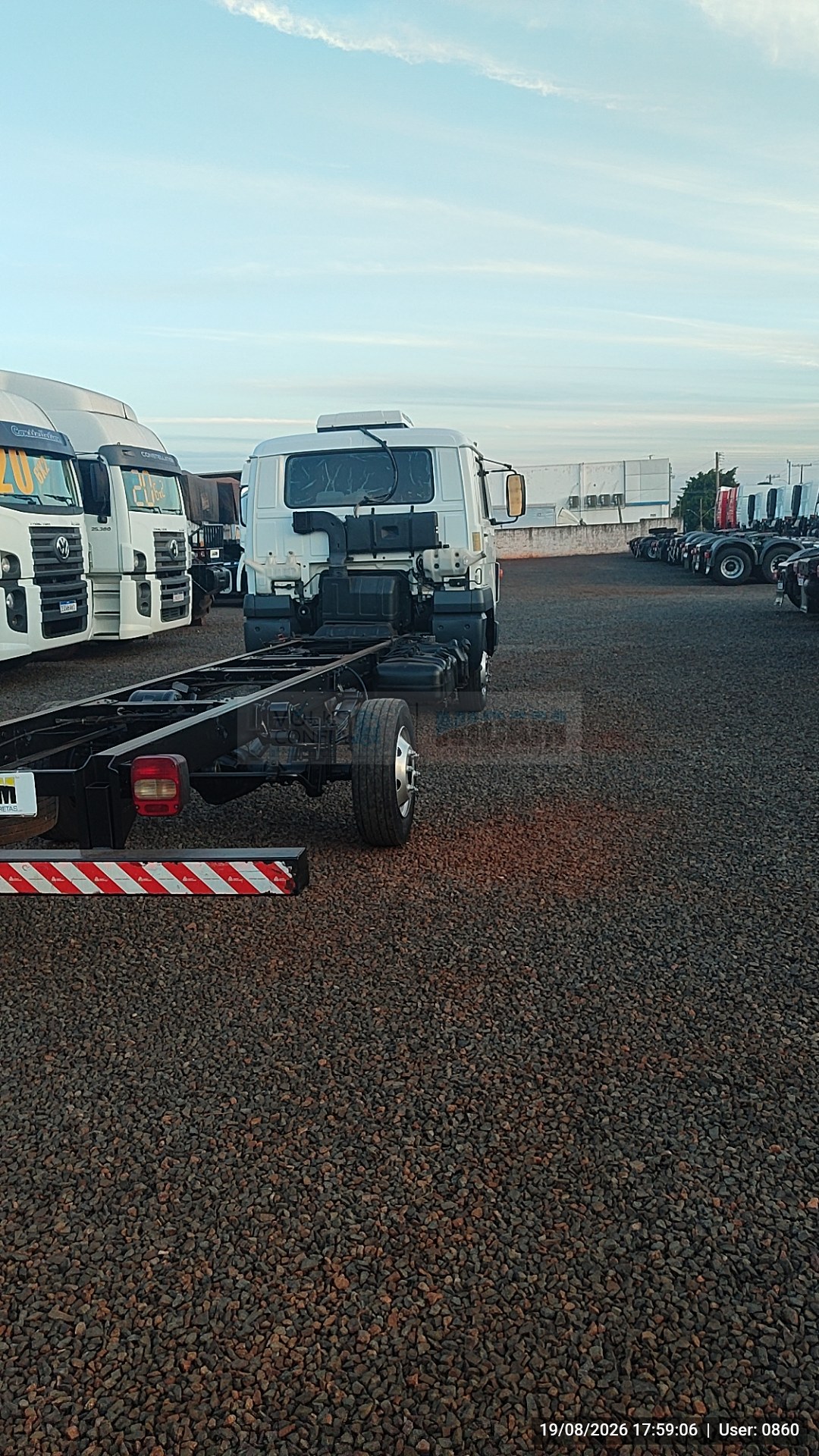 VOLKSWAGEN 5.150 - foto 3