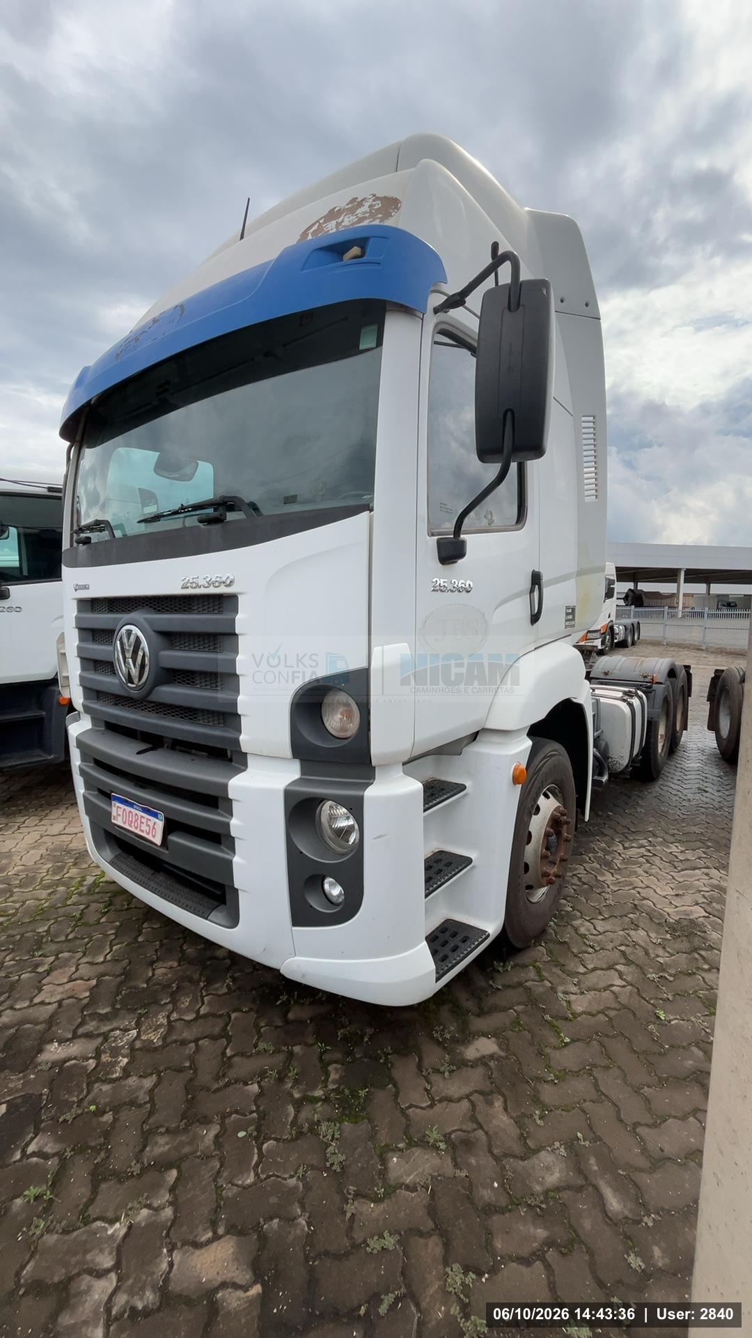 VOLKSWAGEN 25-360 Constel. 6x2 Tractor 2p (die)(E5) - foto 3