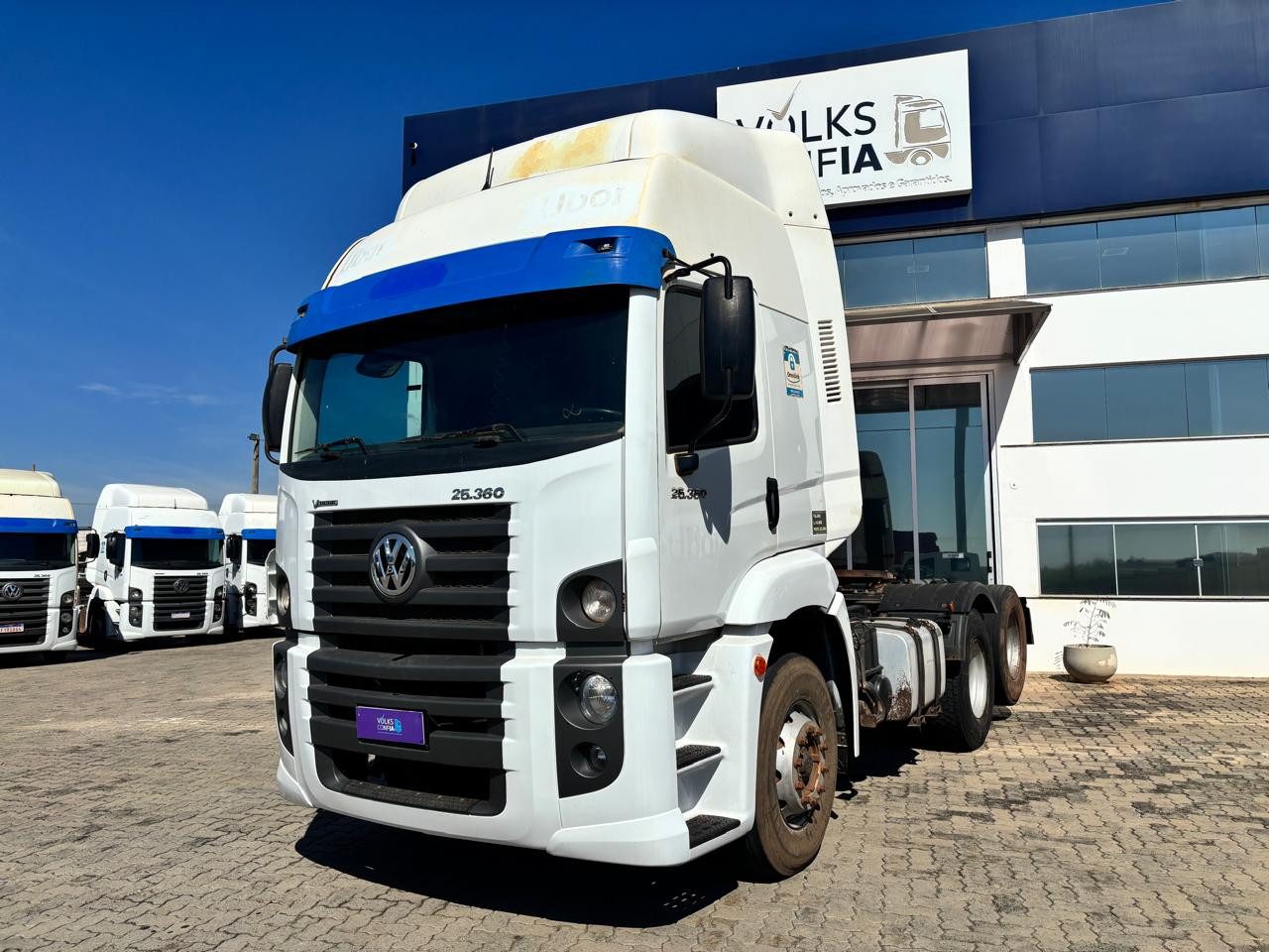 VOLKSWAGEN 25-360 Constel. 6x2 Tractor 2p (die)(E5) - foto 2