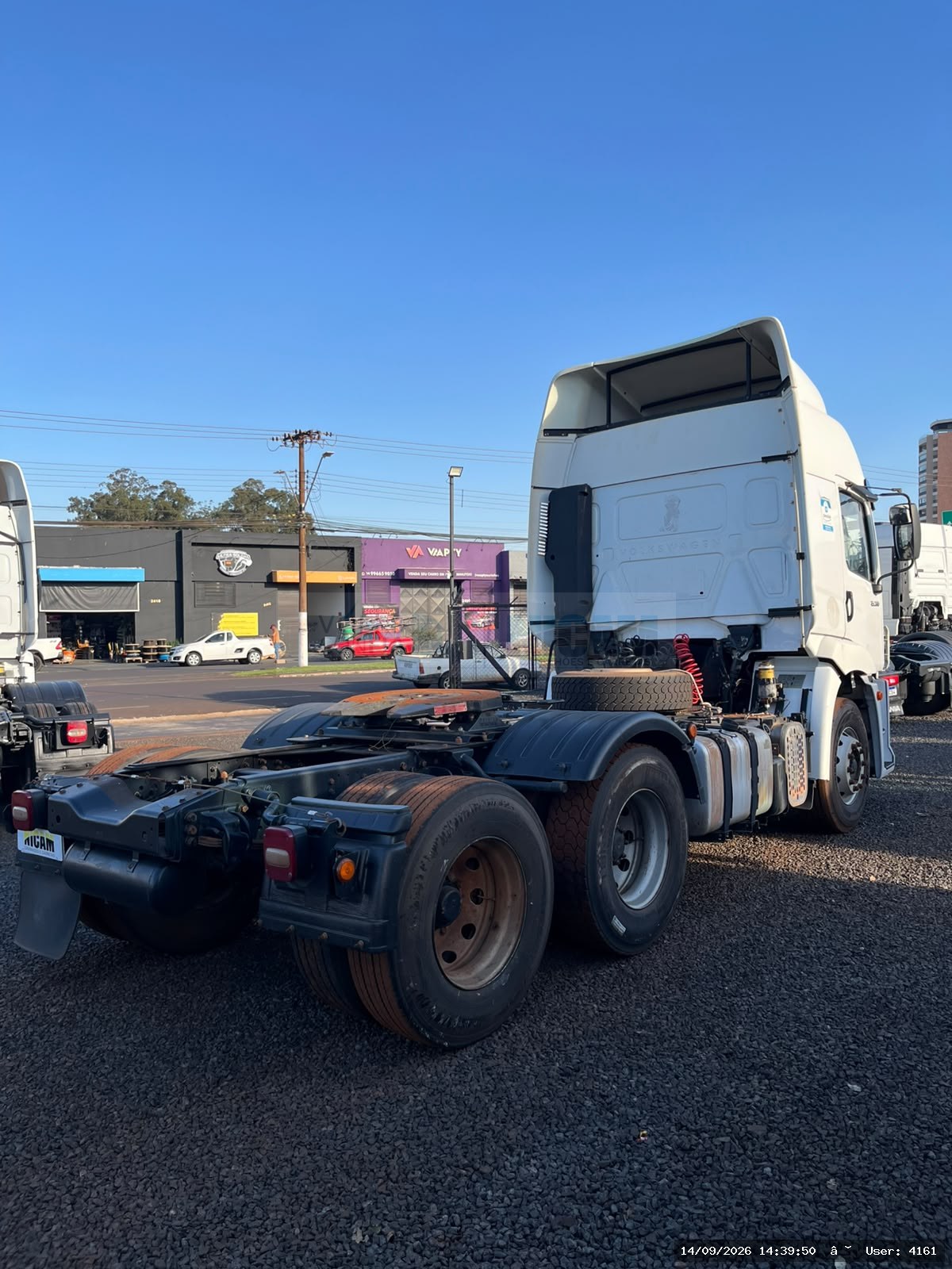 VOLKSWAGEN 25-360 Constel. 6x2 Tractor 2p (die)(E5) - foto 3