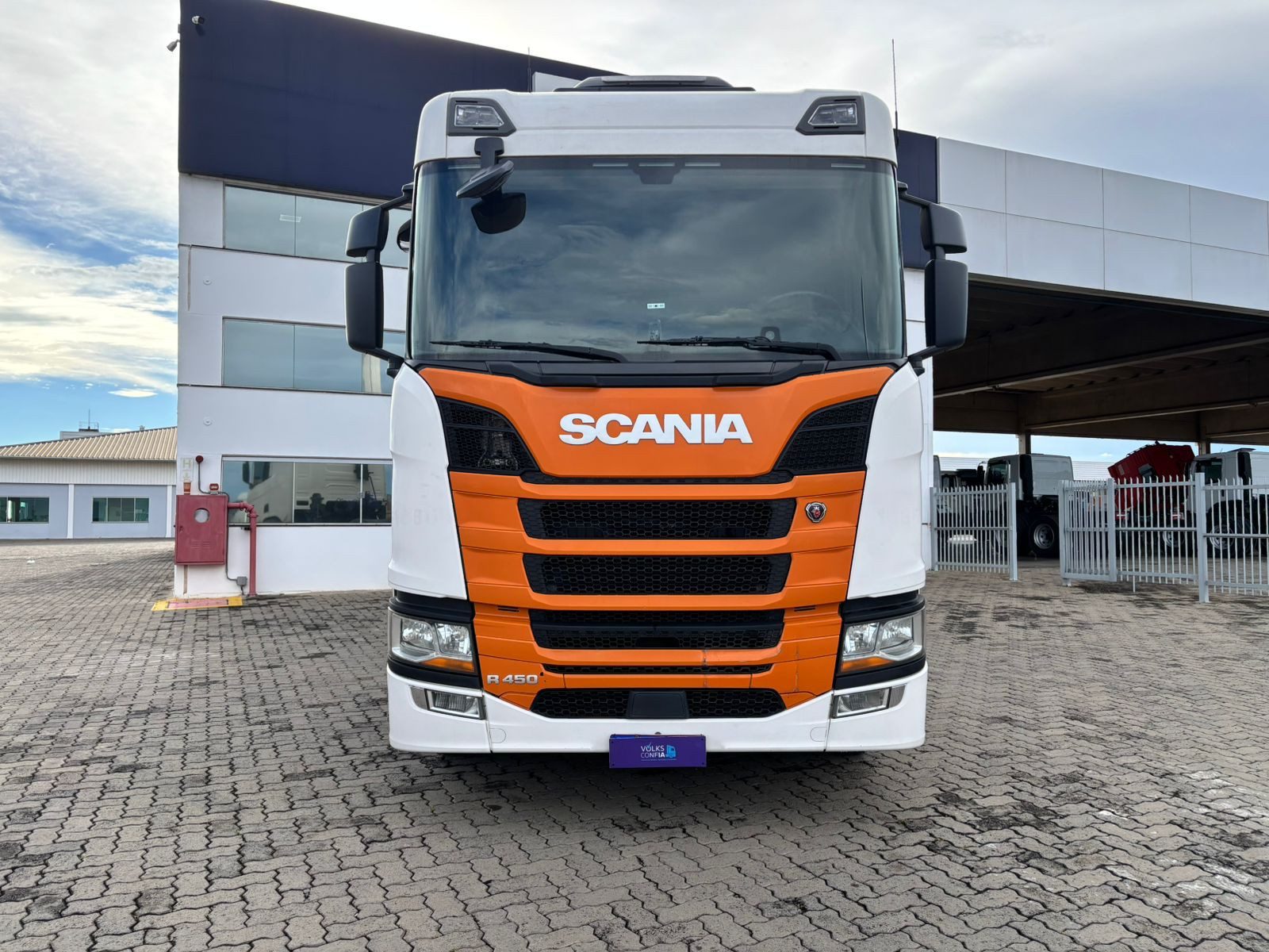 SCANIA R-450 A 6x2 2p (diesel)(E5) - foto 1