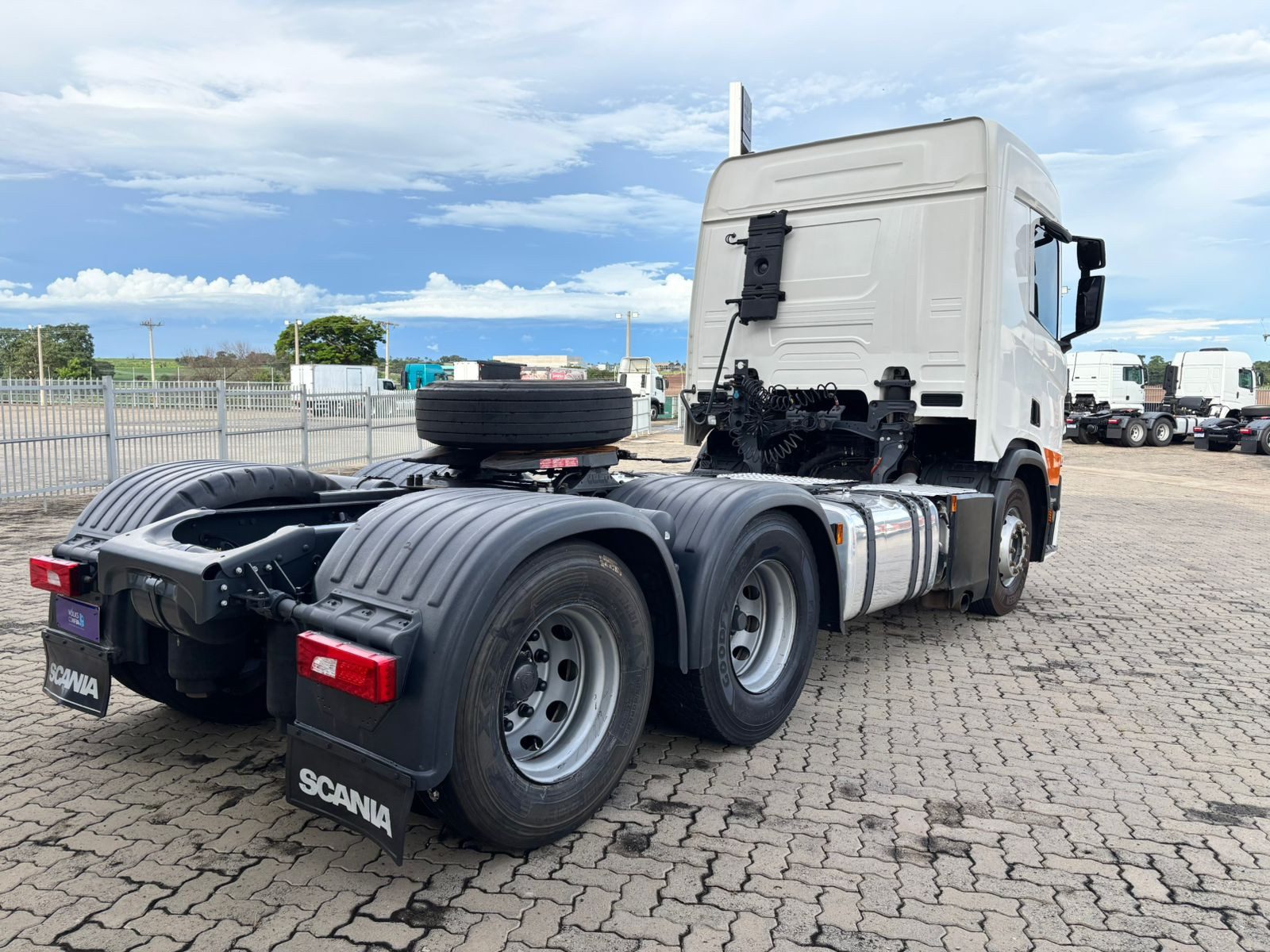 SCANIA R-450 A 6x2 2p (diesel)(E5) - foto 6