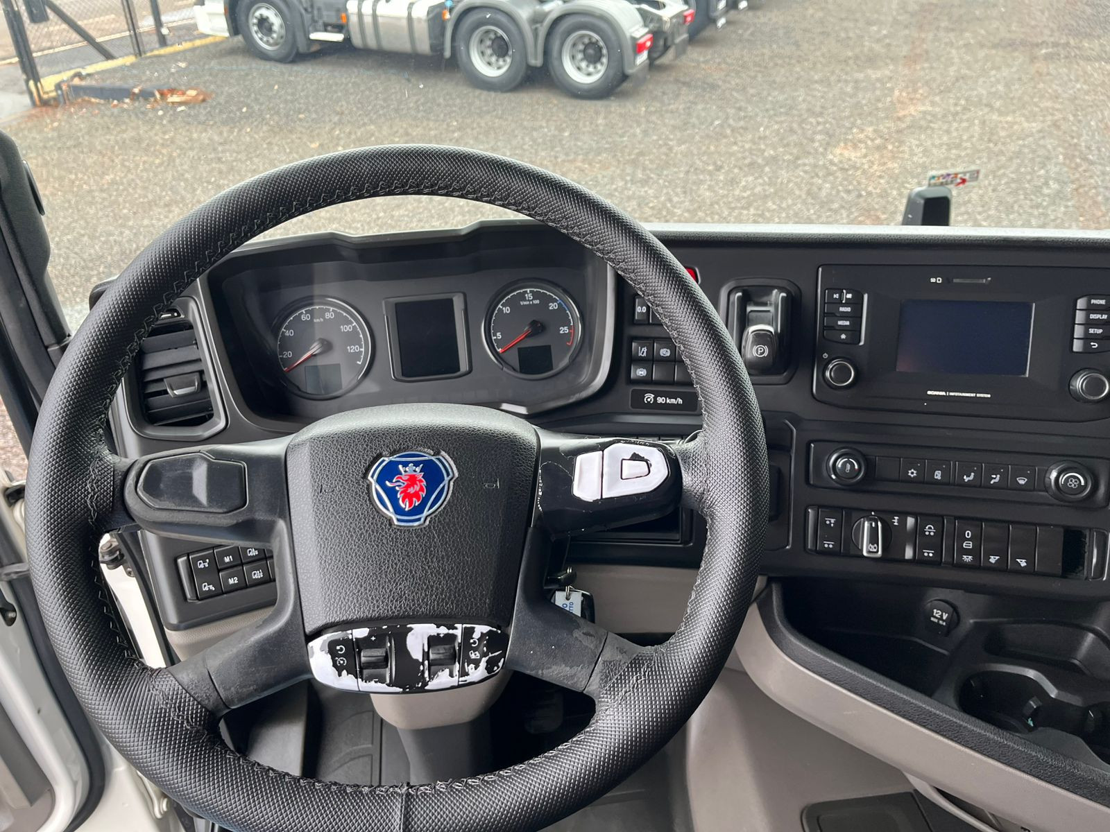 SCANIA R-450 A 6x2 2p (diesel)(E5) - foto 5