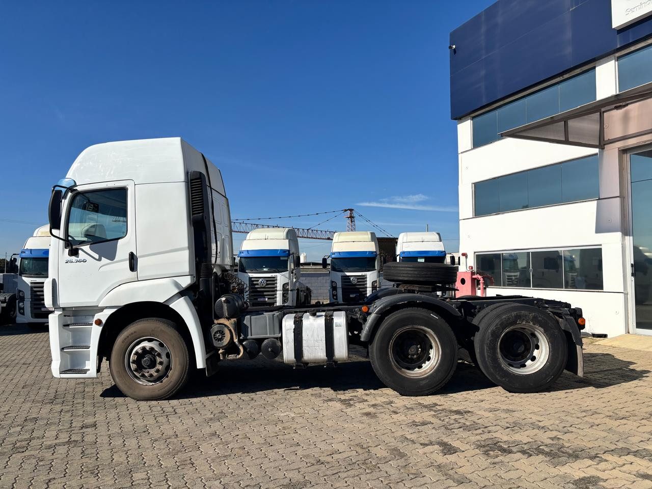 VOLKSWAGEN 25-360 Constel. 6x2 Tractor 2p (die)(E5) - foto 3
