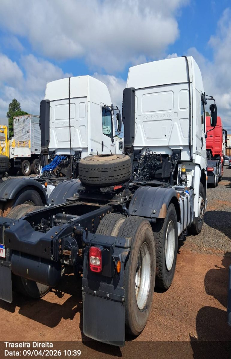 VOLKSWAGEN 25-360 CONSTEL. 6X2 TRACTOR 2P (DIE)(E5) - foto 3