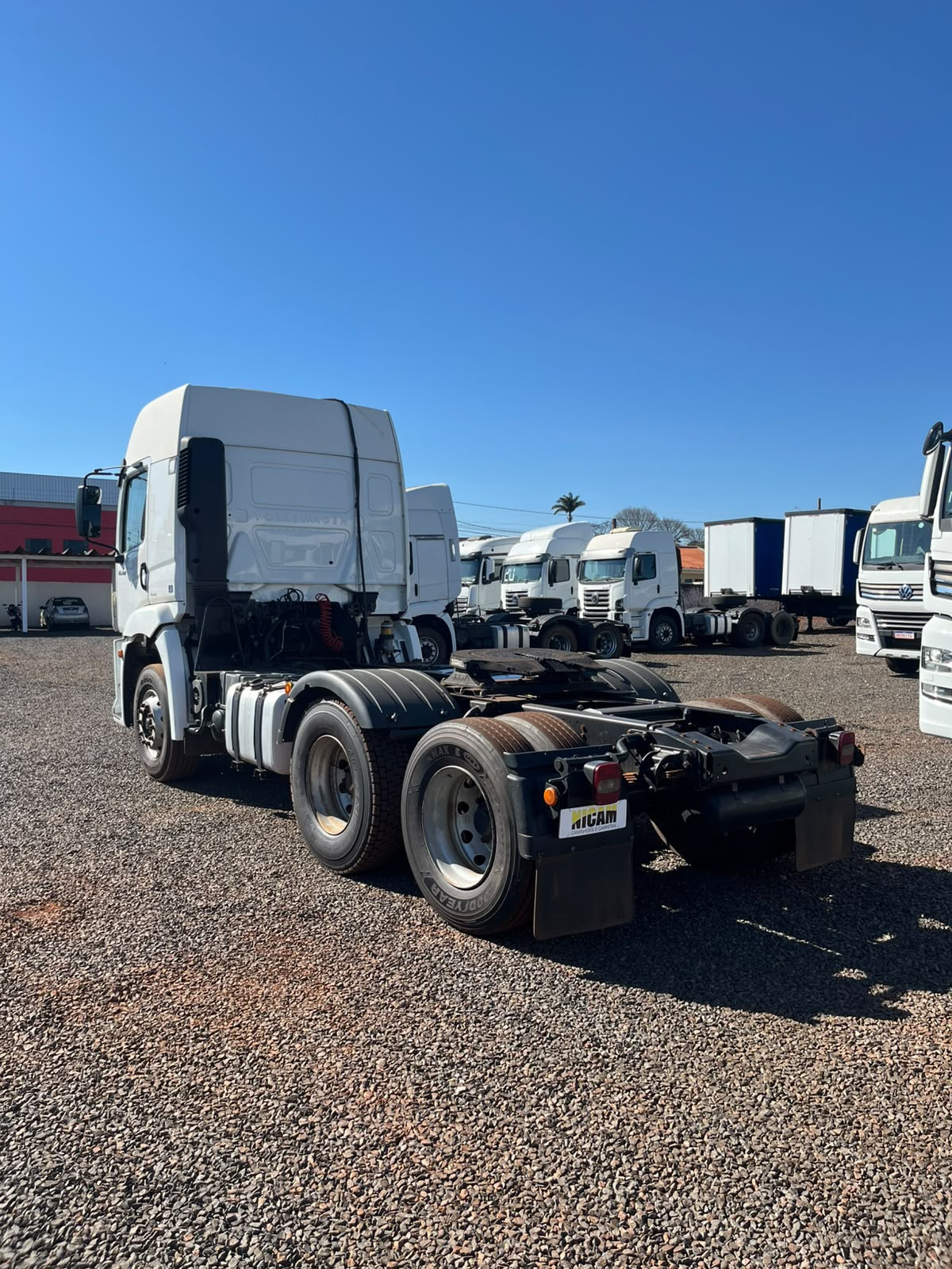 Volkswagen 25-360 CONSTEL. 6X2 TRACTOR 2P (DIE)(E5) - foto 6