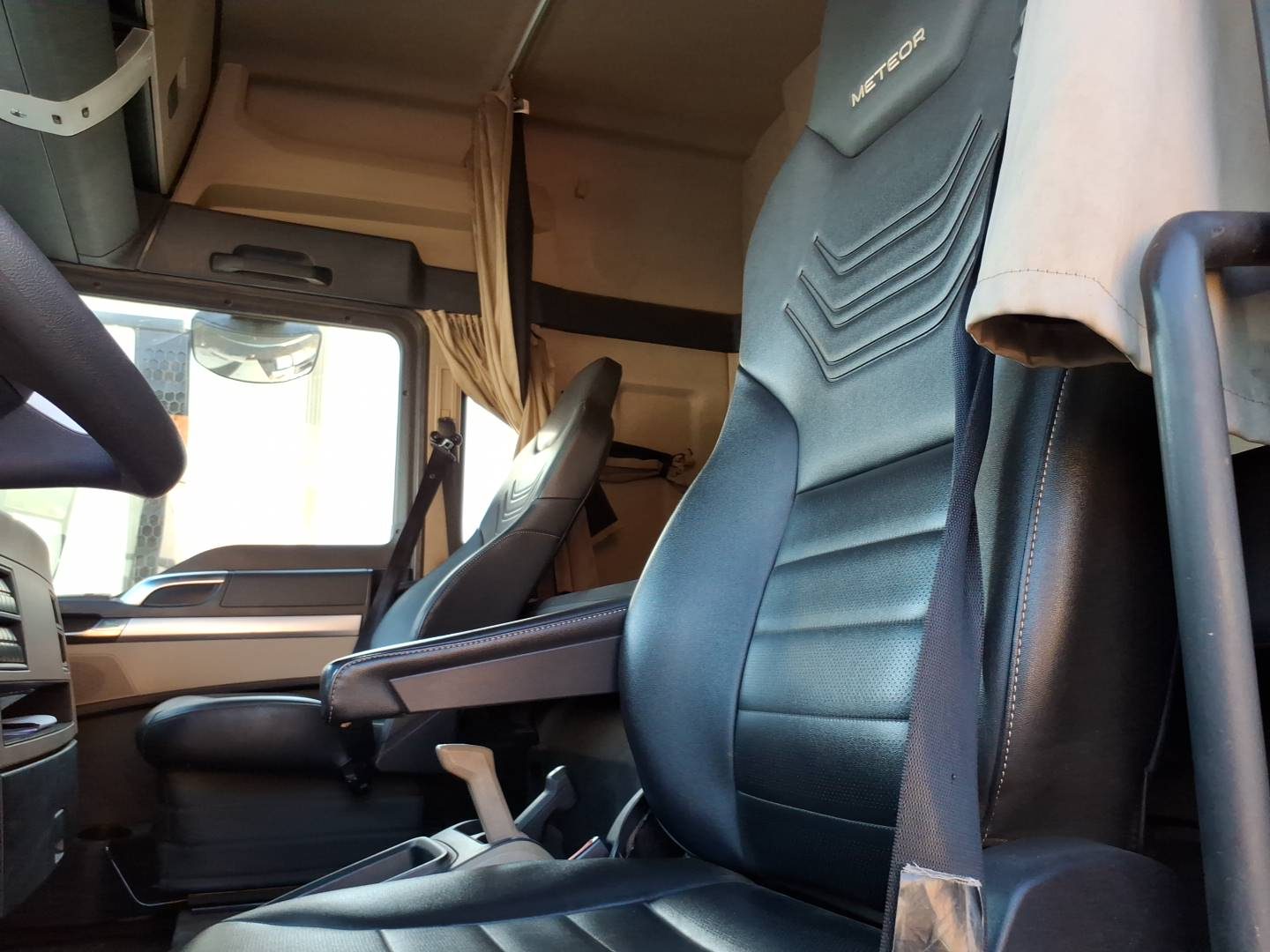 VOLKSWAGEN VOLKSWAGEN/29.520 METEOR 6X4 - foto 8