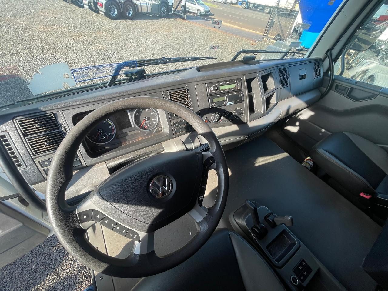 VOLKSWAGEN 33.480 Constellation 6x4 2p (diesel)(E6) - foto 7