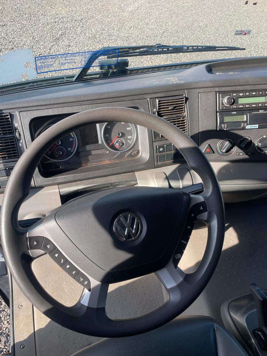 VOLKSWAGEN 33.480 Constellation 6x4 2p (diesel)(E6) - foto 8