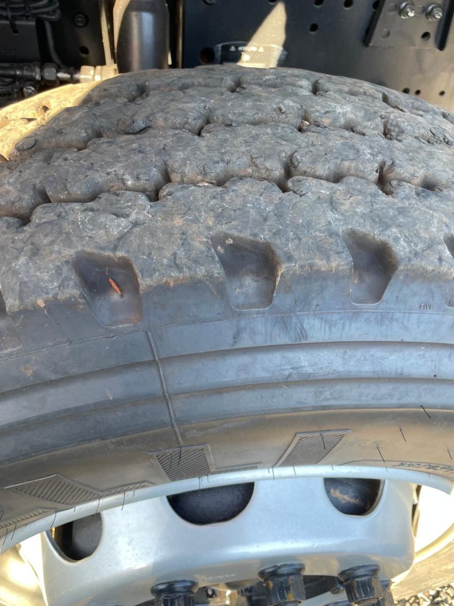 VOLKSWAGEN 33.480 Constellation 6x4 2p (diesel)(E6) - foto 6
