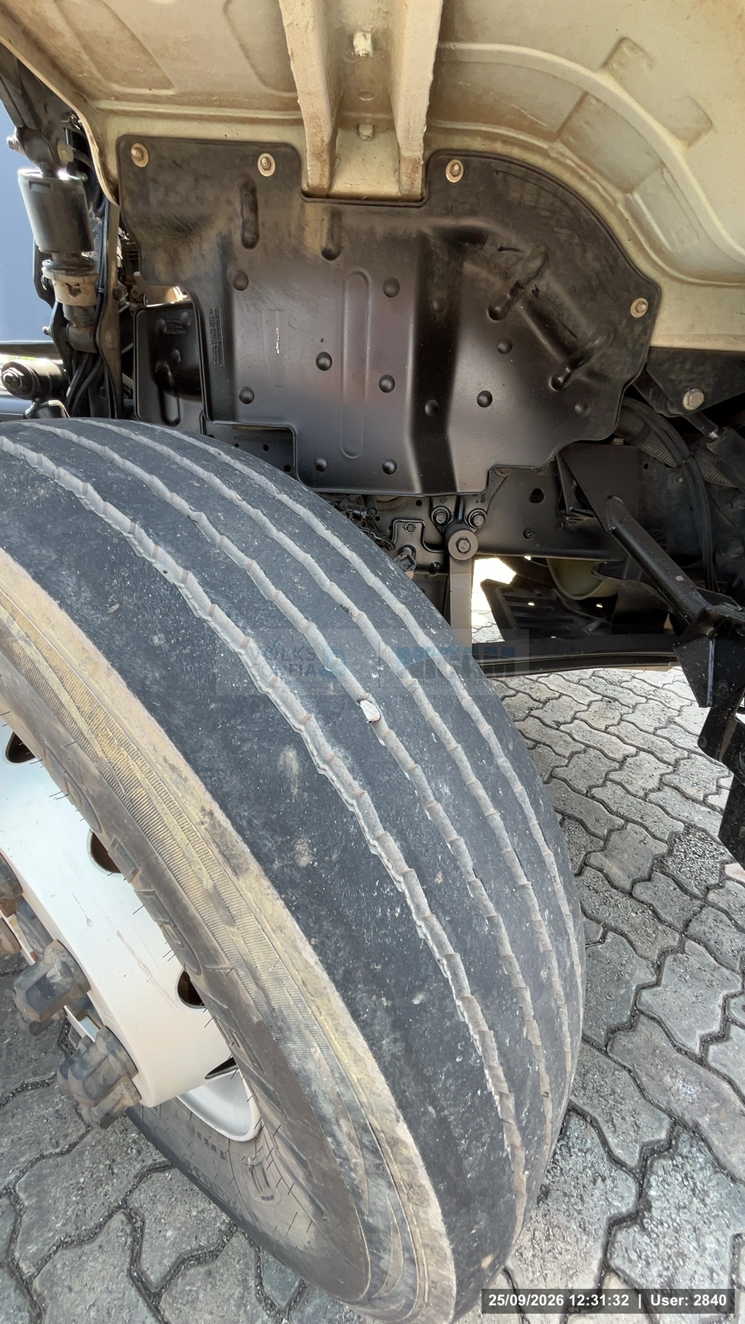 VOLKSWAGEN 18-260 Constellation 4x2 2p (diesel)(E6) - foto 8
