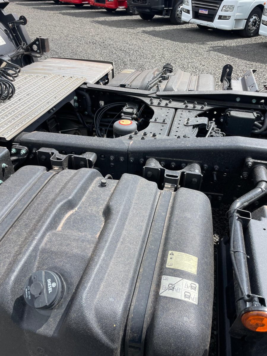 VOLKSWAGEN 33.480 Constellation 6x4 2p (diesel)(E6) - foto 8